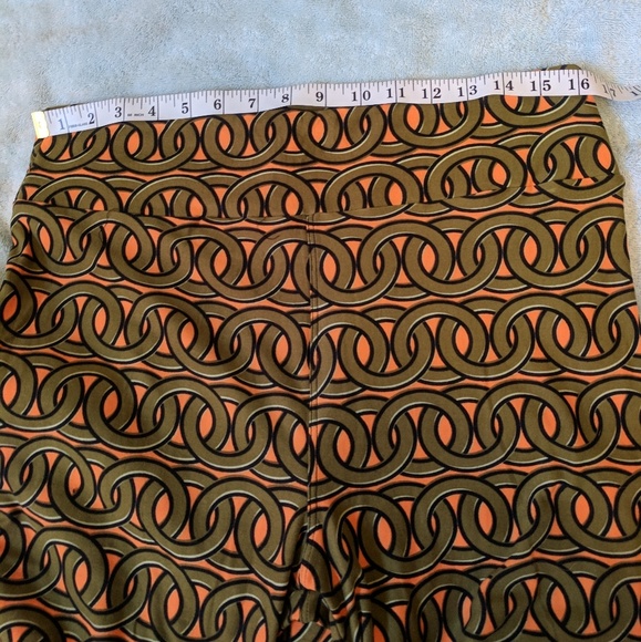 BNWT LULAROE RINGS TALL & CURVY LEGGINGS - Picture 6 of 7